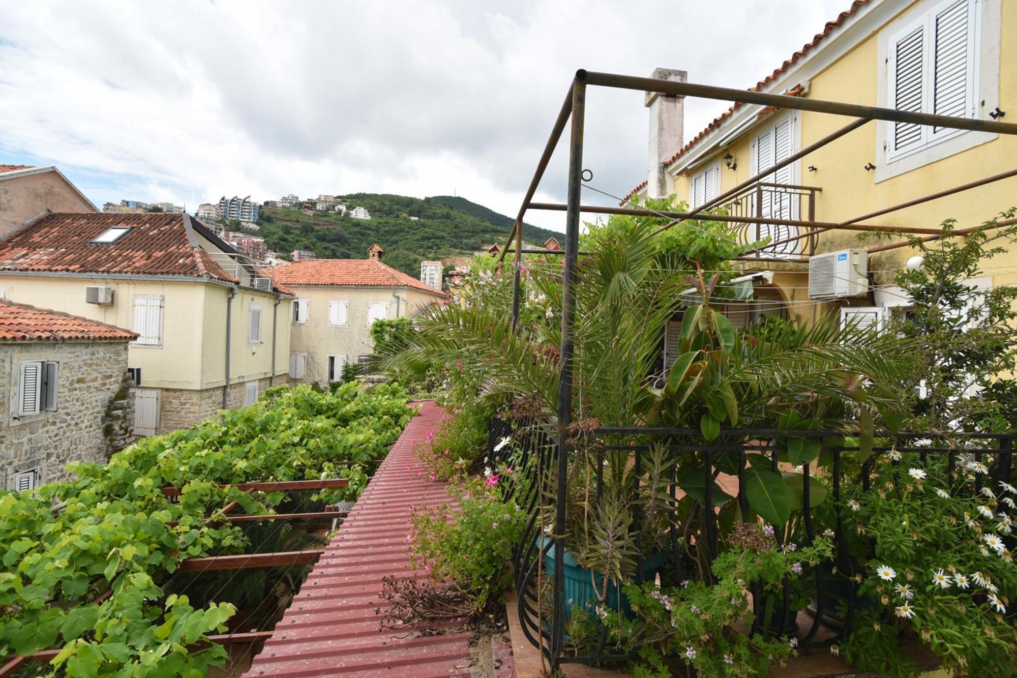 Stan Stari Grad Budva Luaran gambar